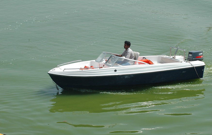 4 Popular Types of Boats