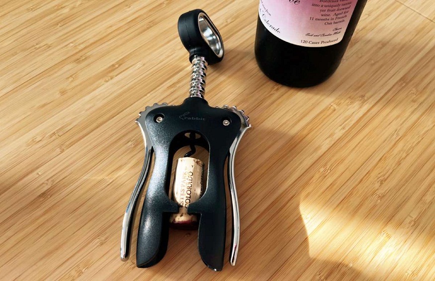 Know The Top Benefits Of Using A Corkscrew For The Perfect Wine Opening